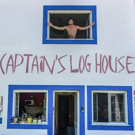 Captains Log House *