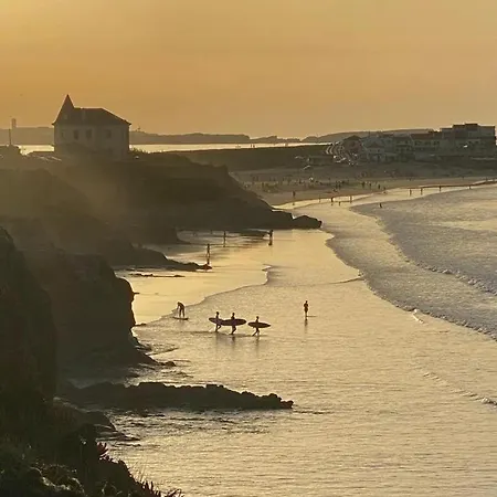 Captain's Log House بيت شباب *