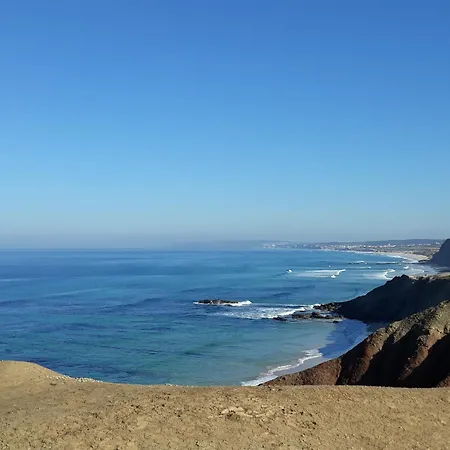 Captain's Log House Ostello Baleal