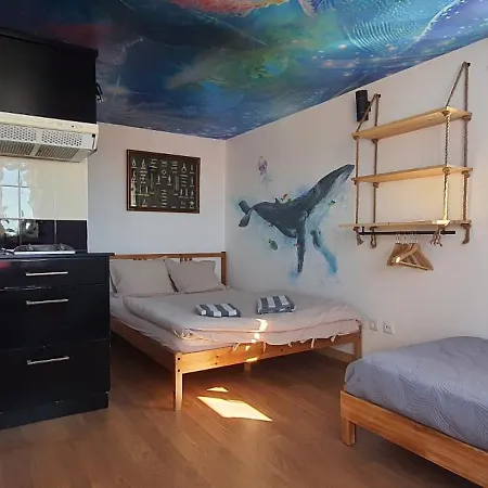 Captain's Log House بيت شباب باليال