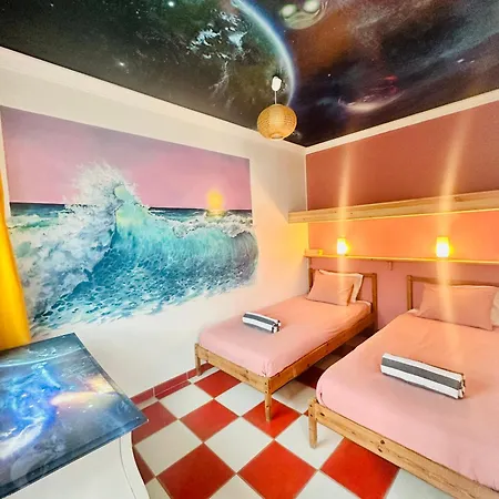 호스텔 Captain's Log House