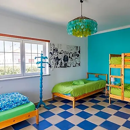 Captain's Log House Hostel *