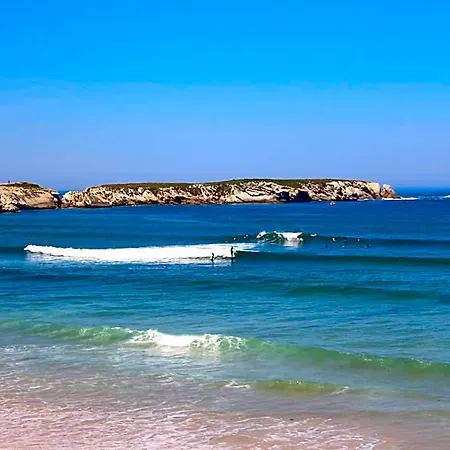 Captain's Log House * Baleal