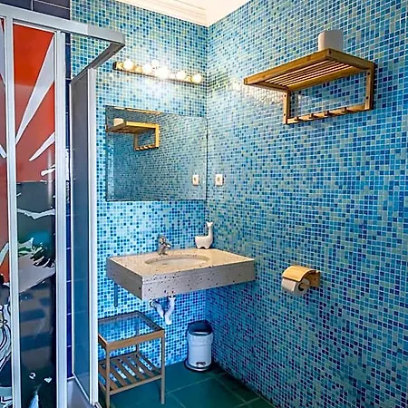 Hostel Captain's Log House *