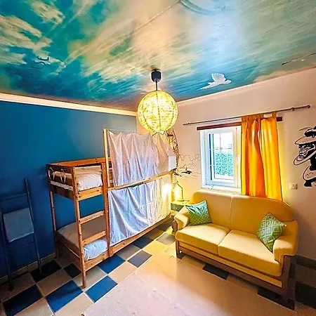 Captain's Log House Hostel Baleal