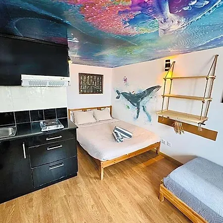 Hostel Captain's Log House
