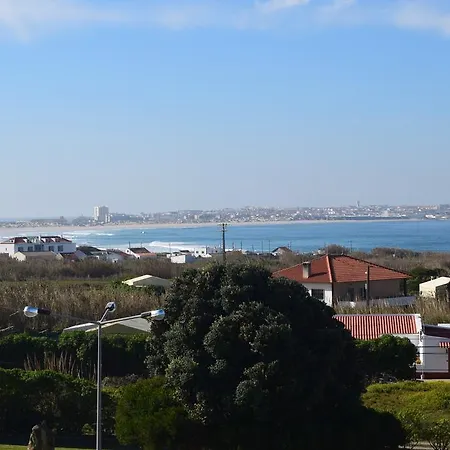 Vandrerhjem Captain's Log House Baleal