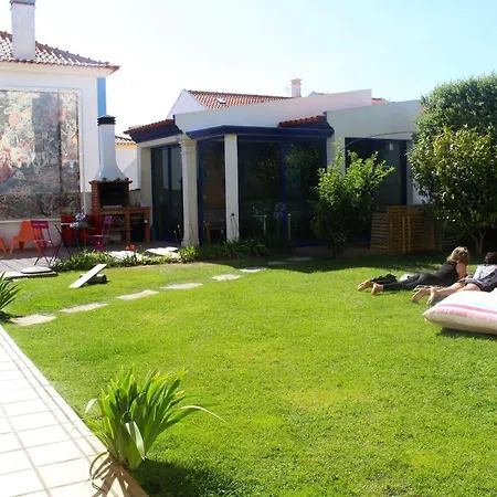 Captain's Log House Hostel *