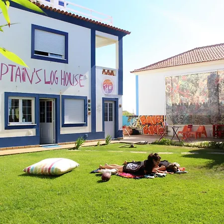 Captain's Log House * Baleal