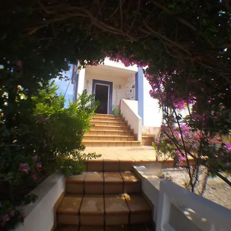 Vandrerhjem Captain's Log House Baleal