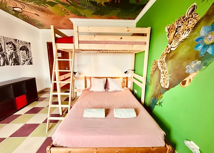Captain's Log House Hostel *