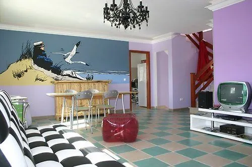 אכסניה Captain's Log House *