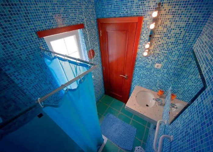 אכסניה Captain's Log House *